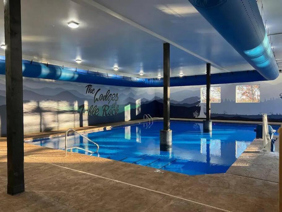 The Lake Fish-Amazing Views-Sleeps 24-Indoor-Outdoor Pools Branson Exterior foto