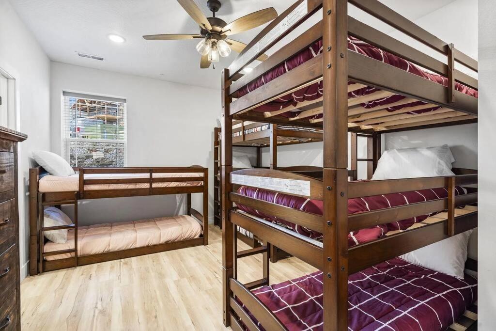 The Lake Fish-Amazing Views-Sleeps 24-Indoor-Outdoor Pools Branson Exterior foto